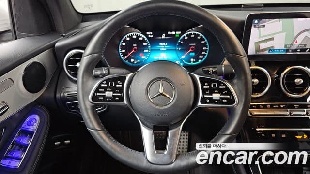 Mercedes-Benz GLC-Class 2020 — ფოტო 13/20