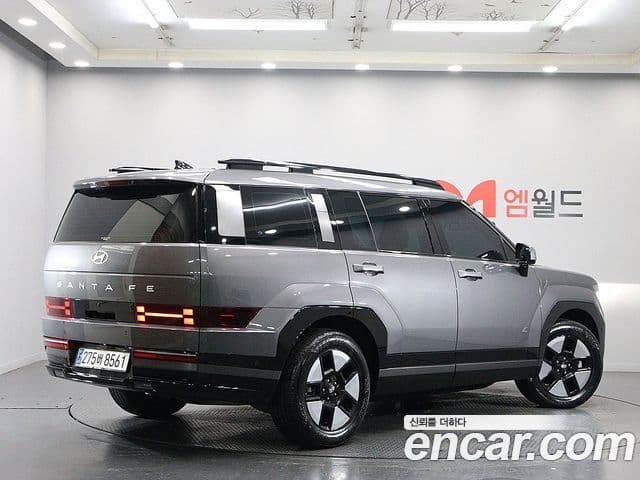 Hyundai Santa Fe 2023 — ფოტო 2/20