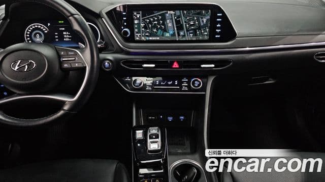 Hyundai Sonata 2023 — фото 14 из 20