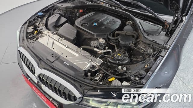 BMW 3 Series 2022 — фото 6 из 20