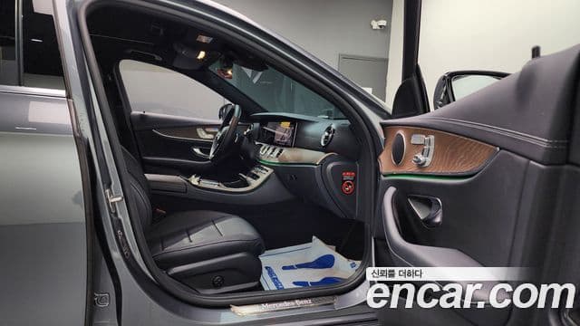 Mercedes-Benz E-Class 2022 — Şəkil 12/20