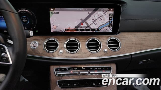 Mercedes-Benz E-Class 2022 — Şəkil 15/20