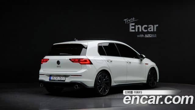 Volkswagen Golf, 2023