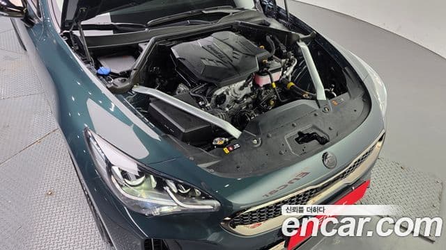 Kia Stinger 2022 — фото 6 из 20