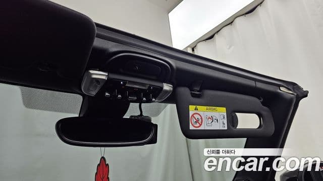 Mini Cooper S Convertible 2023 — фото 18 из 20