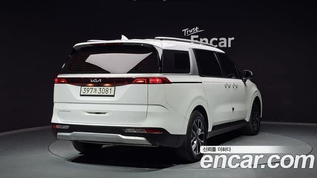 Kia Carnival 2021 — Фото 2/20