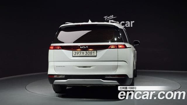Kia Carnival 2021 — Фото 4/20