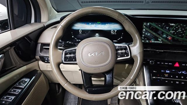 Kia Carnival 2021 — Фото 13/20