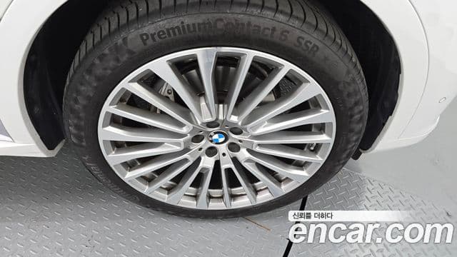 BMW X7 2022 — ფოტო 5/20
