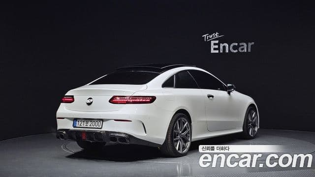 Mercedes-Benz E-Class 2021 — ფოტო 2/20