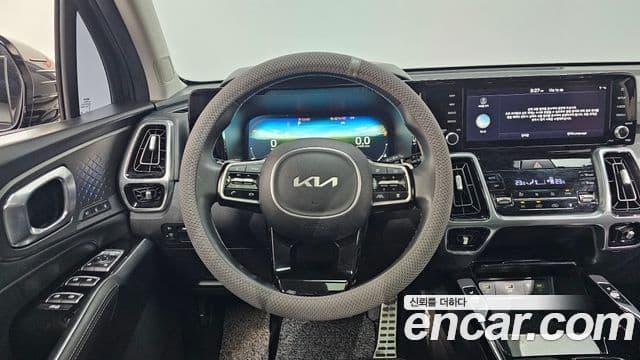 Kia Sorento 2023 — Photo 18/20