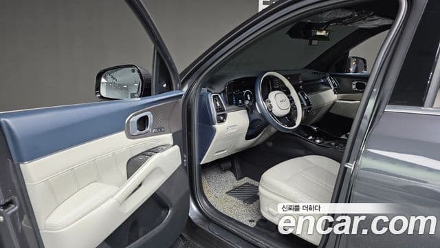 Kia Sorento 2023 — Şəkil 12/20