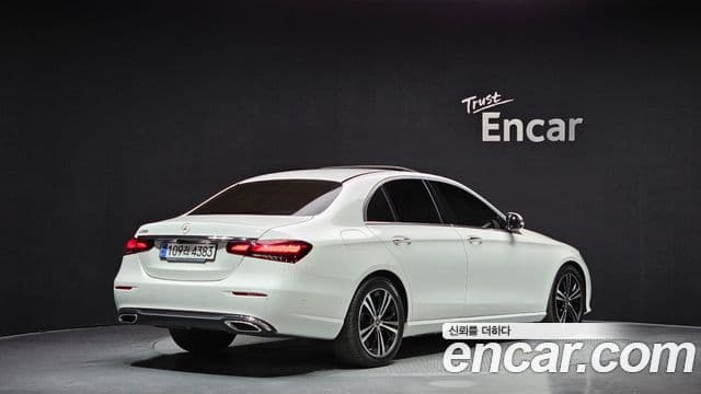 Mercedes-Benz E-Class 2020 — фото 2 из 20