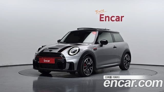 Mini Cooper S 2023 — Фото 1/20