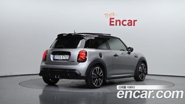 Mini Cooper S 2023 — Фото 2/20