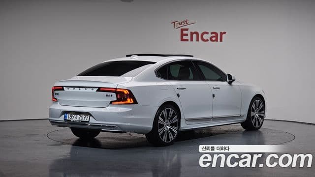 Volvo S90 2022 — Şəkil 2/20