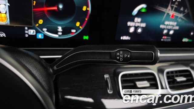 Mercedes-Benz GLE-Class 2022 — ფოტო 9/20
