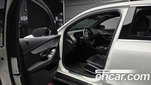 Mercedes-Benz EQC 2020 — Photo 20/20
