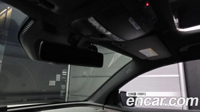 Mercedes-Benz EQC 2020 — Photo 13/20