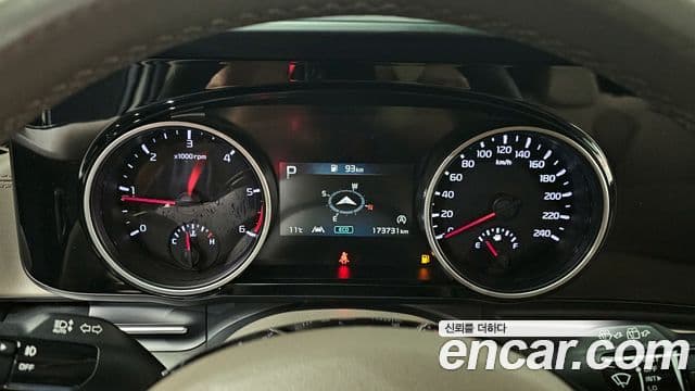 Kia Carnival 2021 — Şəkil 8/20