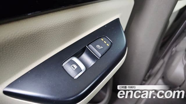 Kia Carnival 2020 — ფოტო 17/20