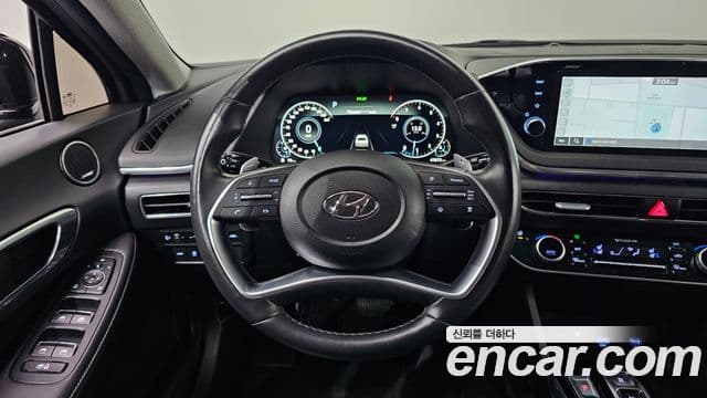 Hyundai Sonata 2022 — ფოტო 13/20