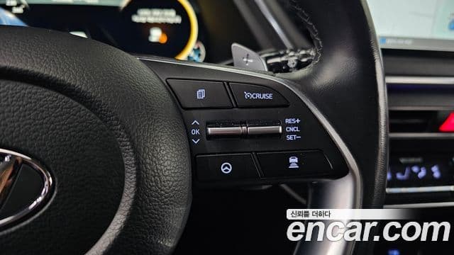 Hyundai Sonata 2022 — ფოტო 19/20
