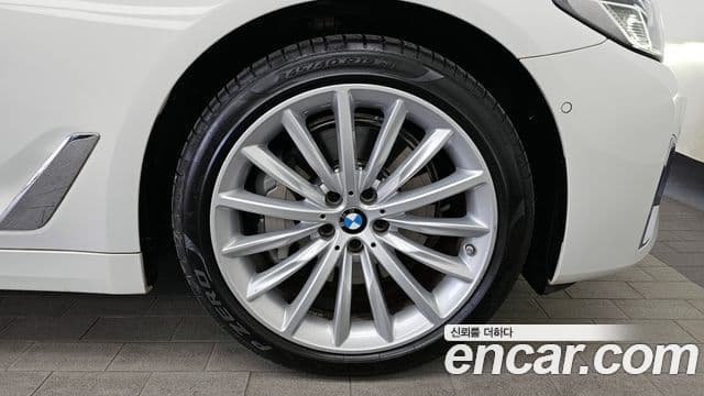 BMW 5 Series 2023 — фото 5 из 20