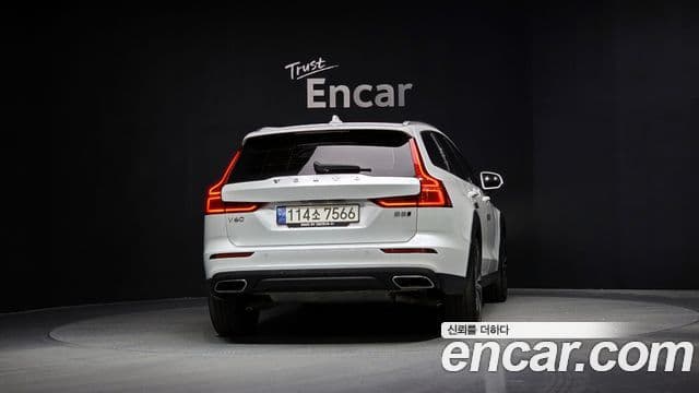 Volvo V60 Cross Country 2021 — Şəkil 3/20