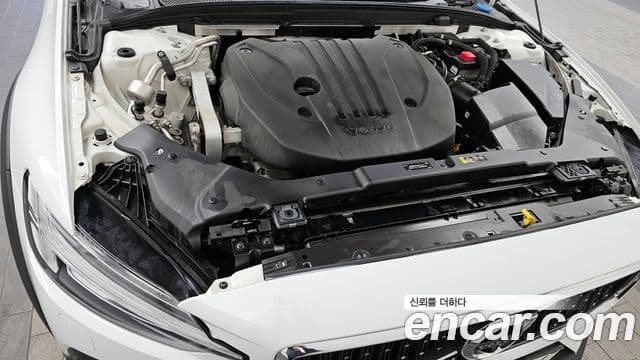Volvo V60 Cross Country 2021 — Şəkil 5/20