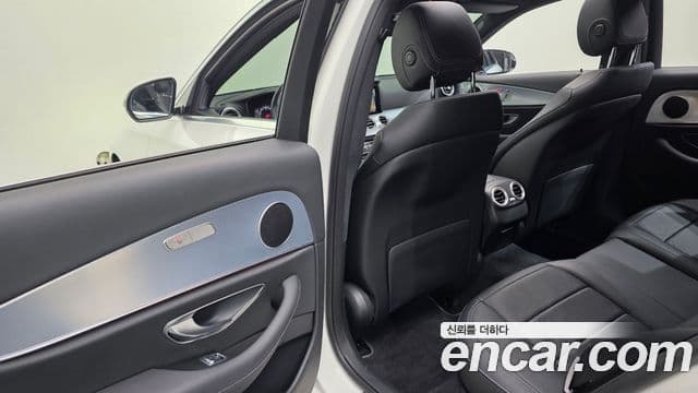 Mercedes-Benz E-Class 2020 — Şəkil 18/20