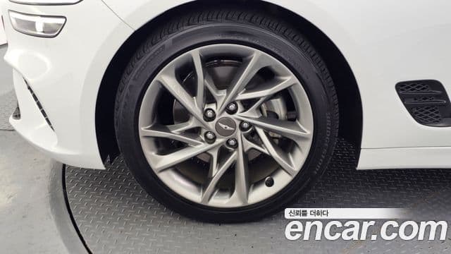 Genesis G70 2022 — Photo 8/20