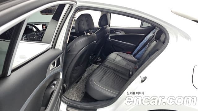 Genesis G70 2022 — Photo 4/20