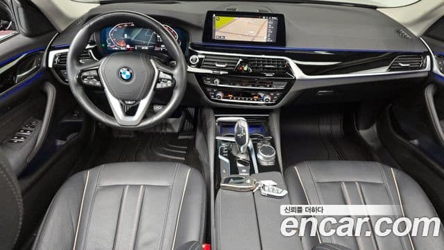 BMW 5 Series 2019 — ფოტო 7/20