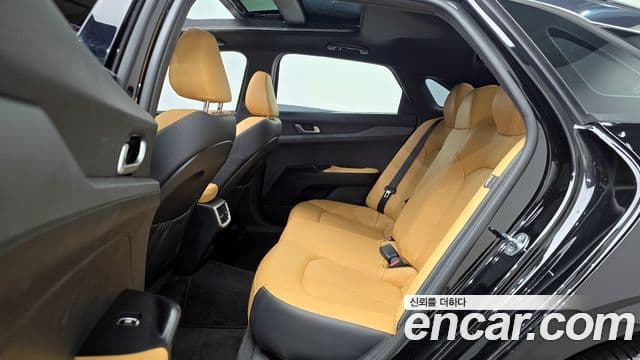 Kia K5 2022 — ფოტო 13/20