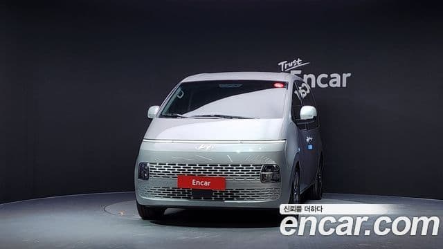 Hyundai Staria 2025 — ფოტო 3/20
