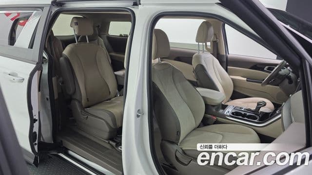 Kia Carnival 2023 — Şəkil 12/20