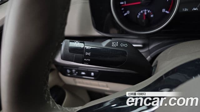 Kia Carnival 2023 — Şəkil 15/20