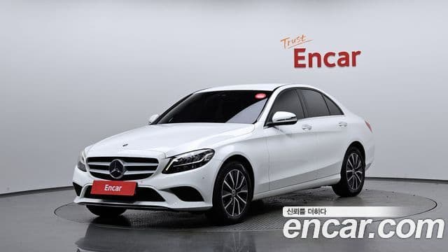 Mercedes-Benz C-Class 2019 — ფოტო 1/20