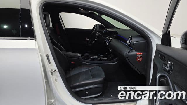 Mercedes-Benz A-Class 2023 — ფოტო 11/20
