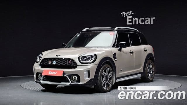 Mini Cooper S Countryman 2022 — Фото 1/20