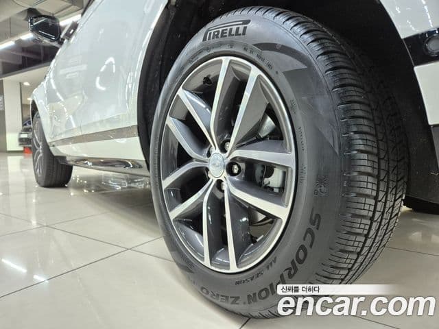 Land Rover Range Rover Evoque 2025 — фото 20 из 20