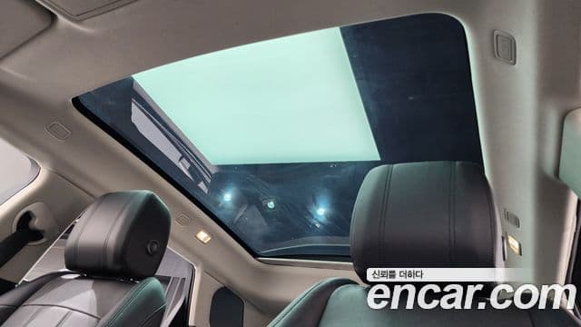 Land Rover Range Rover Evoque 2020 — ფოტო 19/20