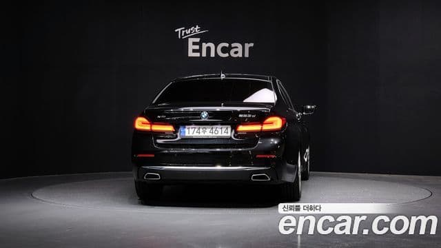 BMW 5 Series 2022 — Photo 11/20