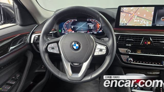 BMW 5 Series 2022 — Şəkil 13/20