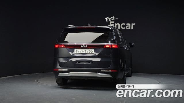 Kia Carnival 2022 — Фото 4/20