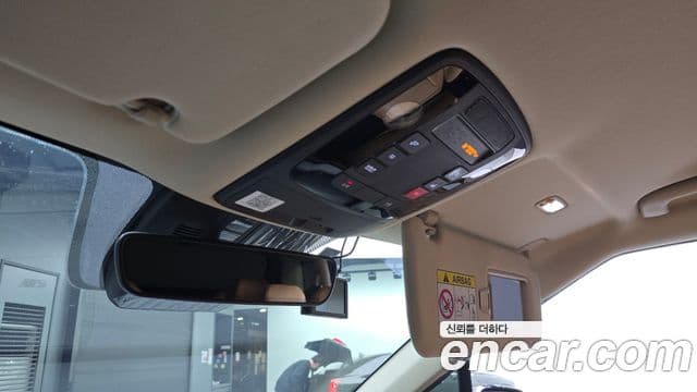 Kia Carnival 2022 — Фото 18/20
