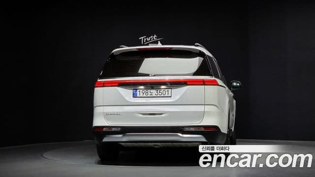 Kia Carnival 2021 — ფოტო 4/20