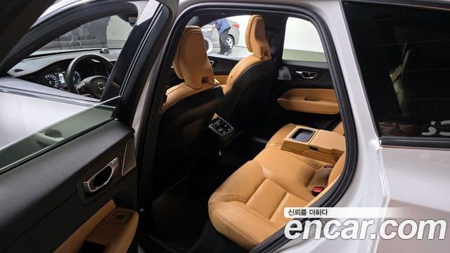 Volvo XC60 2020 — Şəkil 11/20