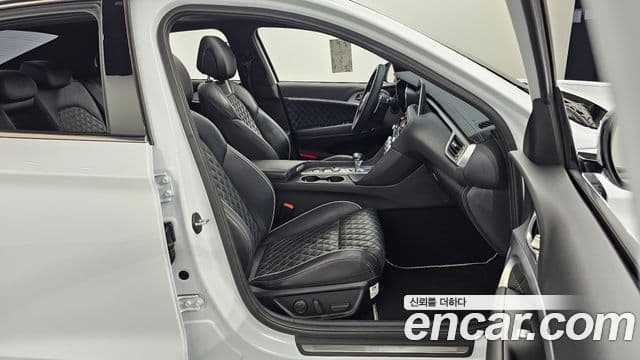 Genesis G70 2019 — ფოტო 10/20
